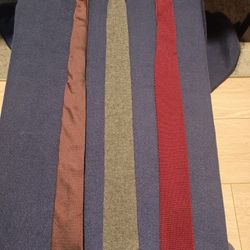 Set Of Designer NeckTies-Hugo Boss/,Express/Chaps etc Like New! 