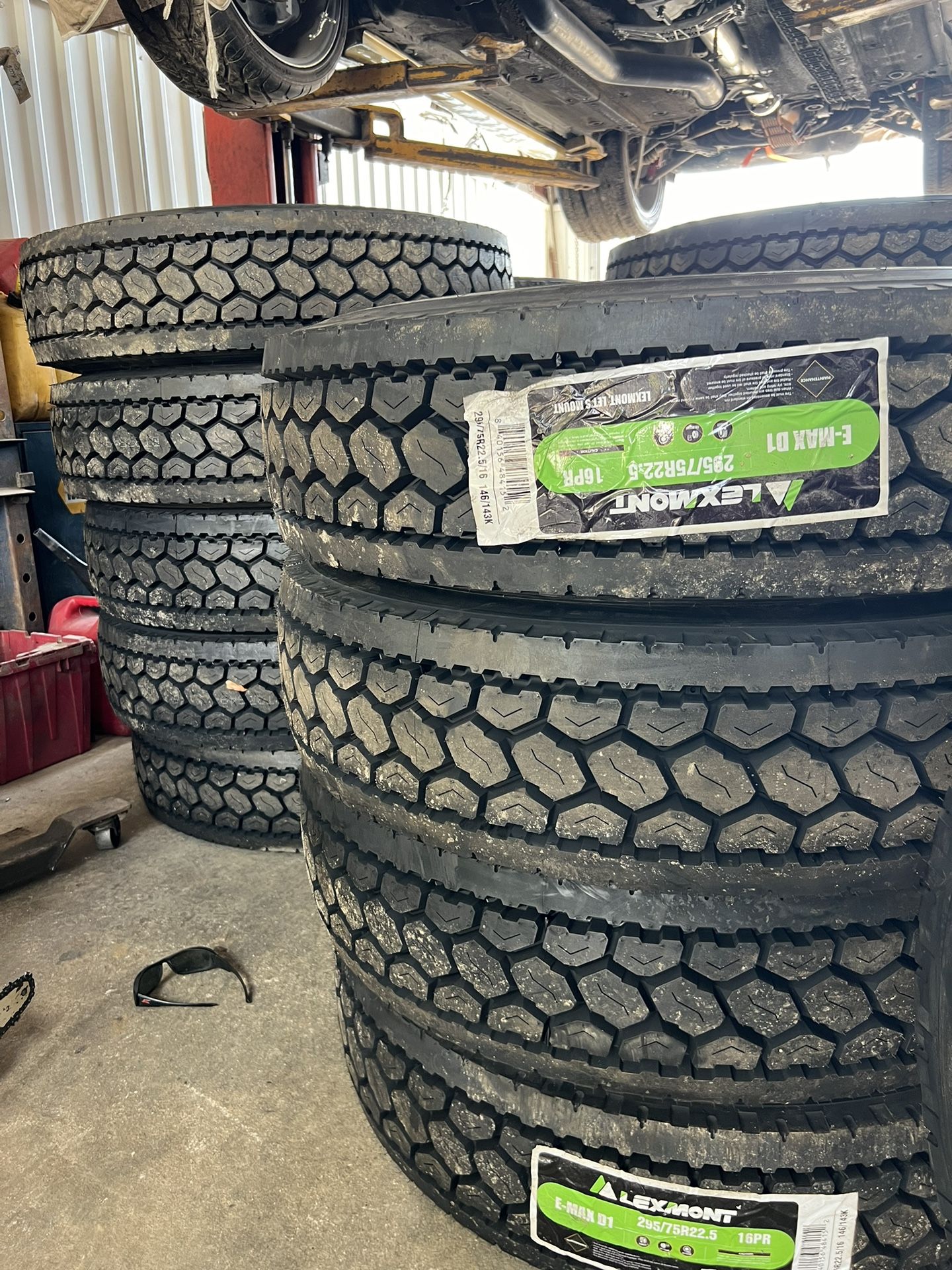 Lexmont truck tires 295 75r22 5 for sale in pasadena tx offerup
