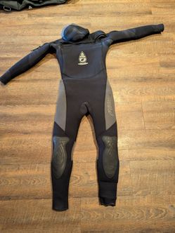 T1 Titanium Scuba Wetsuit 7mm size L