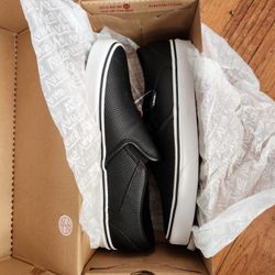 Women's Black Vans Size 9