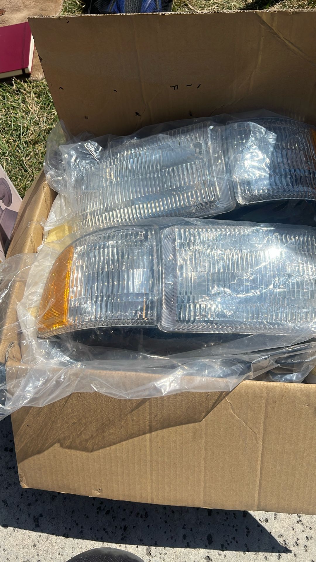 Headlights Dodge Ram 1500