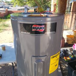 Electric Water Heater 40 Gal In Good Condition And Warranty Works Great 19th Ave And Baseline 