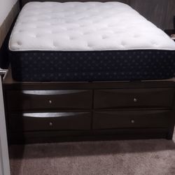 Full Size Storage Bed And Mattress 