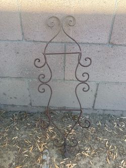 Wrought Iron Decorative Plate Stand