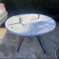 Round table