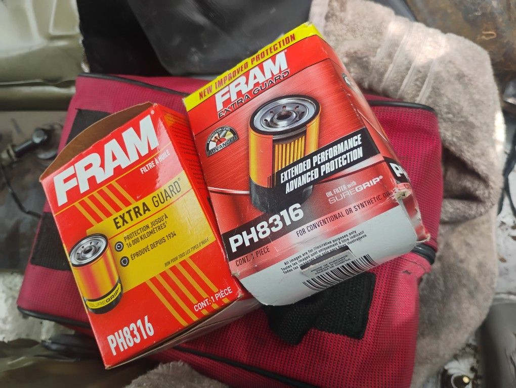 2 FRAM OIL FILTERS