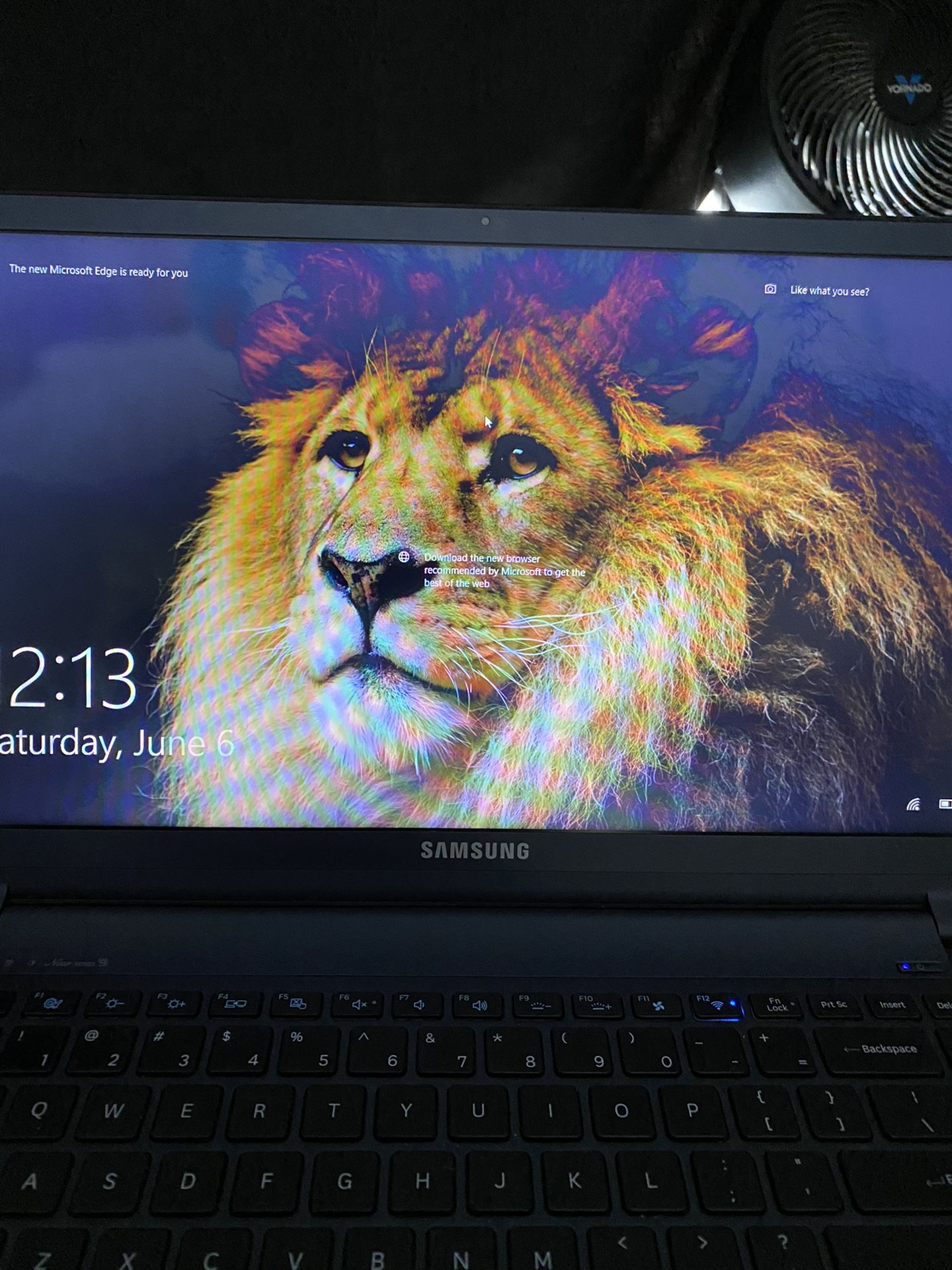 Samsung Notebook 9 NP900X5J i7-7500U 8GB 256GB SSD 15-inch 1920x1080 Windows 10 Ultra Thin Laptop