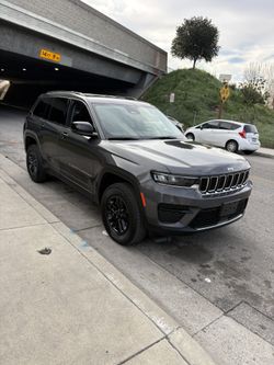 2022 Jeep Grand Cherokee