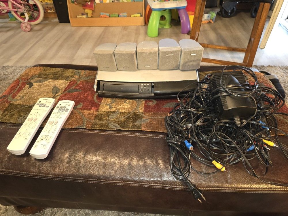HOME THEATER BOSE MODEL. 18 160cash