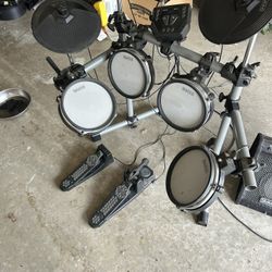 Simmons SD-350 Drum Set And Amp