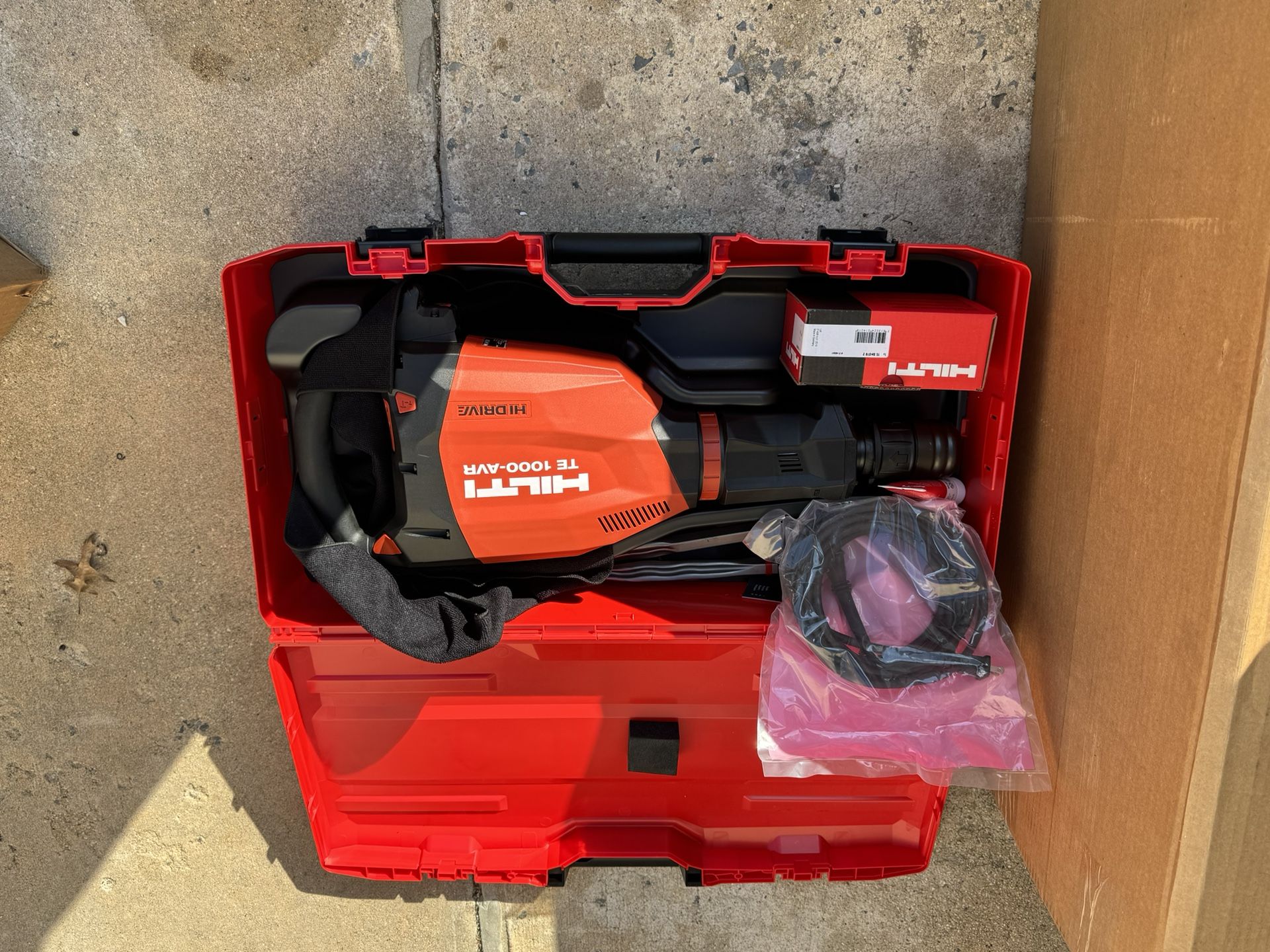 Hilti TE-1000-avr CONCRETE BREAKER