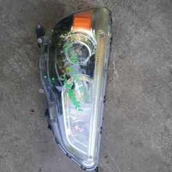 2018-2020 Mitsubishi Outlander Headlight RH 