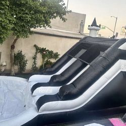 Modern Castle WaterSlide for this SUMMER!