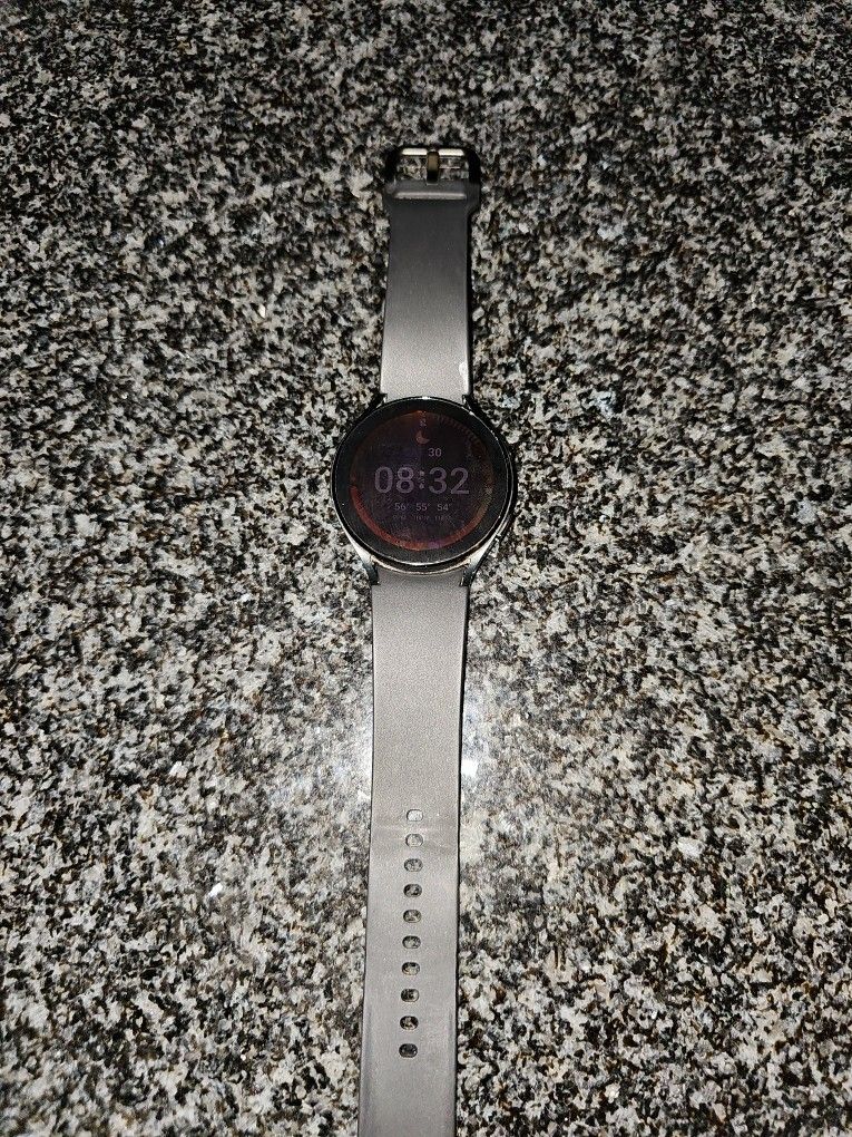 Samsung Galaxy Watch 4