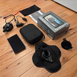 Garmin DriveSmart 55 & Traffic – Complete Kit w/ Dashboard Mount, Case