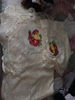 Table cloth with curtain