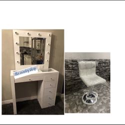 Vanity Set With Chair 