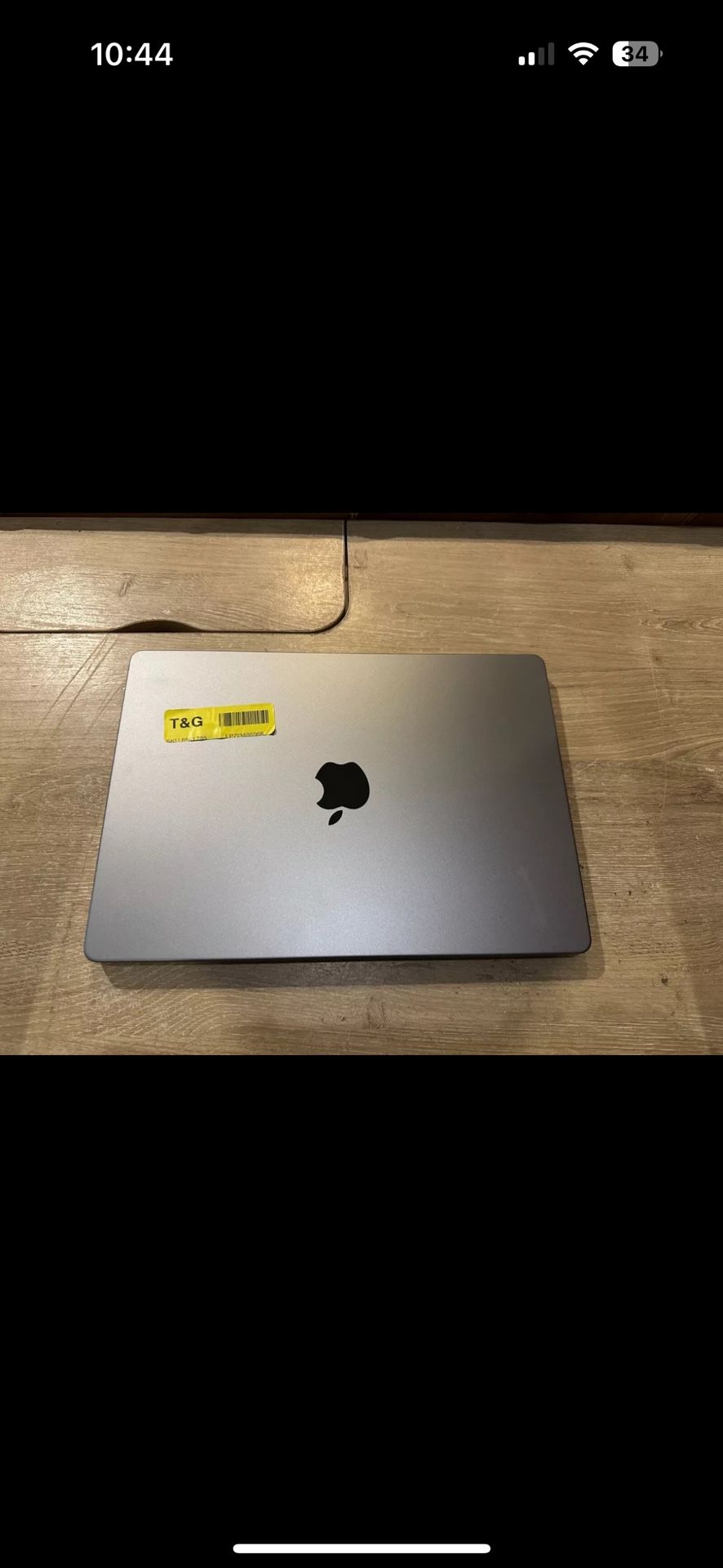 2021 Apple MacBook Pro MKGQ3LL/A Laptop 14.2" Screen M1 Pro 16-Core 16GB 1TB SSD