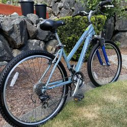 SCHWINN TRAVERSE 21 SPEEDS MOUNTAIN BIKE FRAME SIZE SMALL WHEEL SIZE 26