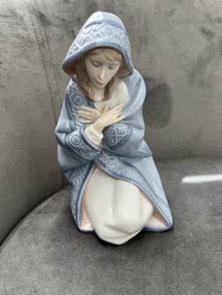 Lladró. Virgin Mary