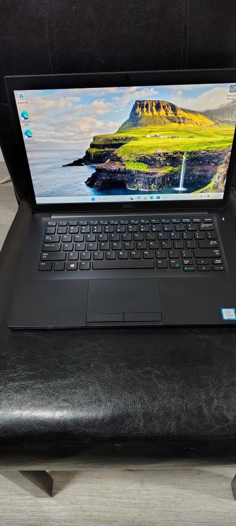 Dell 14 Inch Touchscreen Laptop