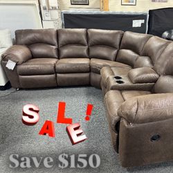 Manual Recliner Sectional. 🚚WE DELIVER🚚
