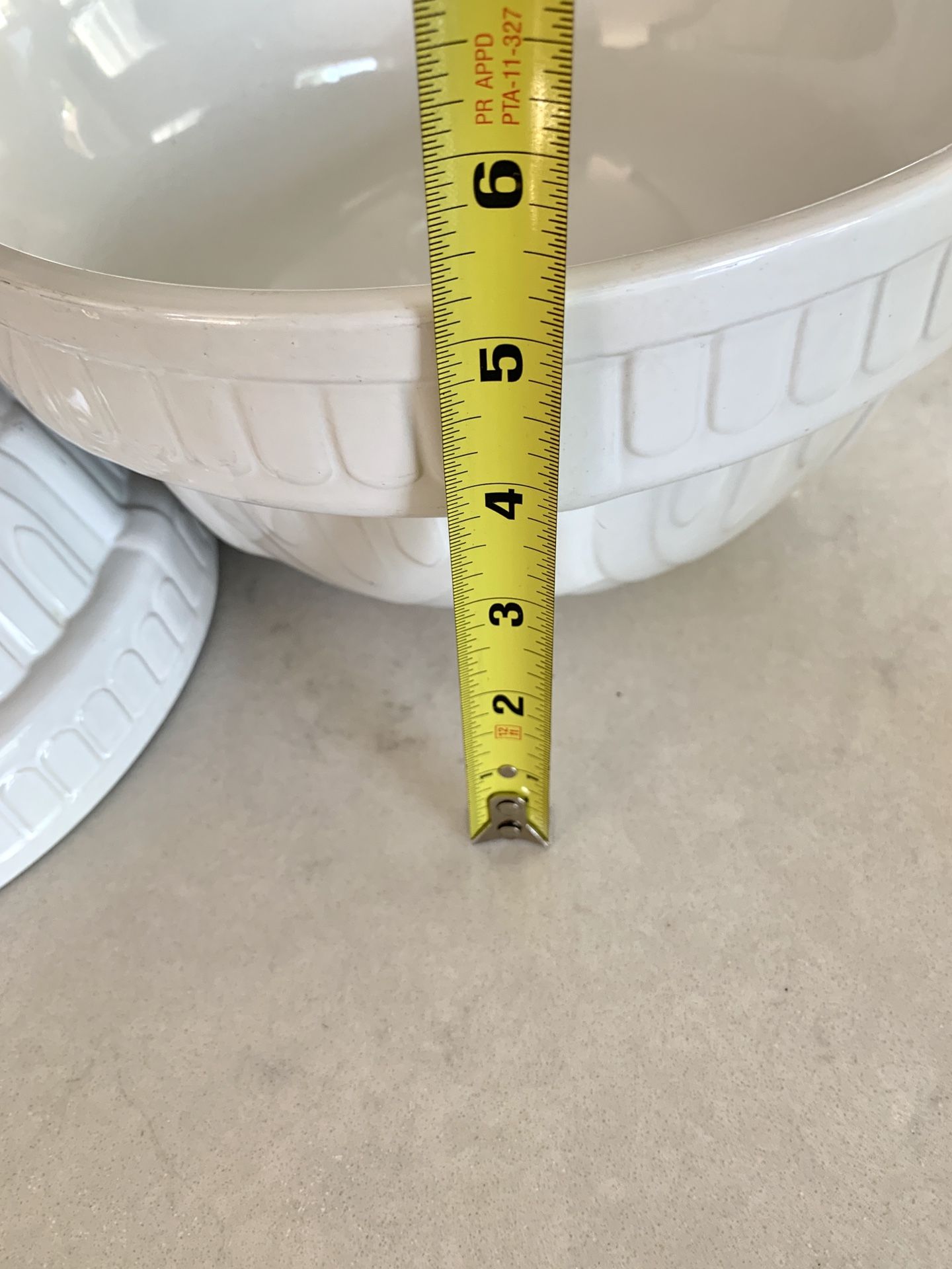 Set of 2 EXCELLENT CONDITION Coche Stoneware by Eurogres White Patterned Mixing Bowl - 9” & 10”