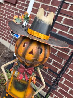 OUTDOOR FALL PUMPKIN DECOR
