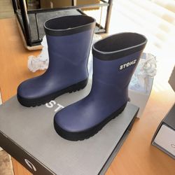 Stonz Rain Boot