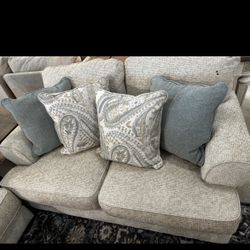 Flash Sale: Furniture Set 
