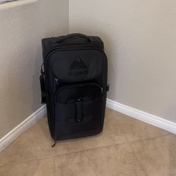 Black Carryon suitcase - Two Wheels 