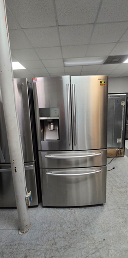 Samsung 4‑Door French Door Fridge – Stainless, Ice/Water Dispenser