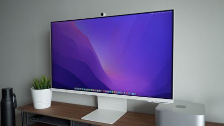 32" Smart Display/TV/Monitor • M8 • 4k LED