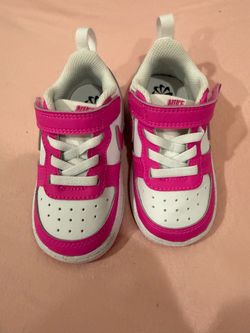 Nike toddler sneakers