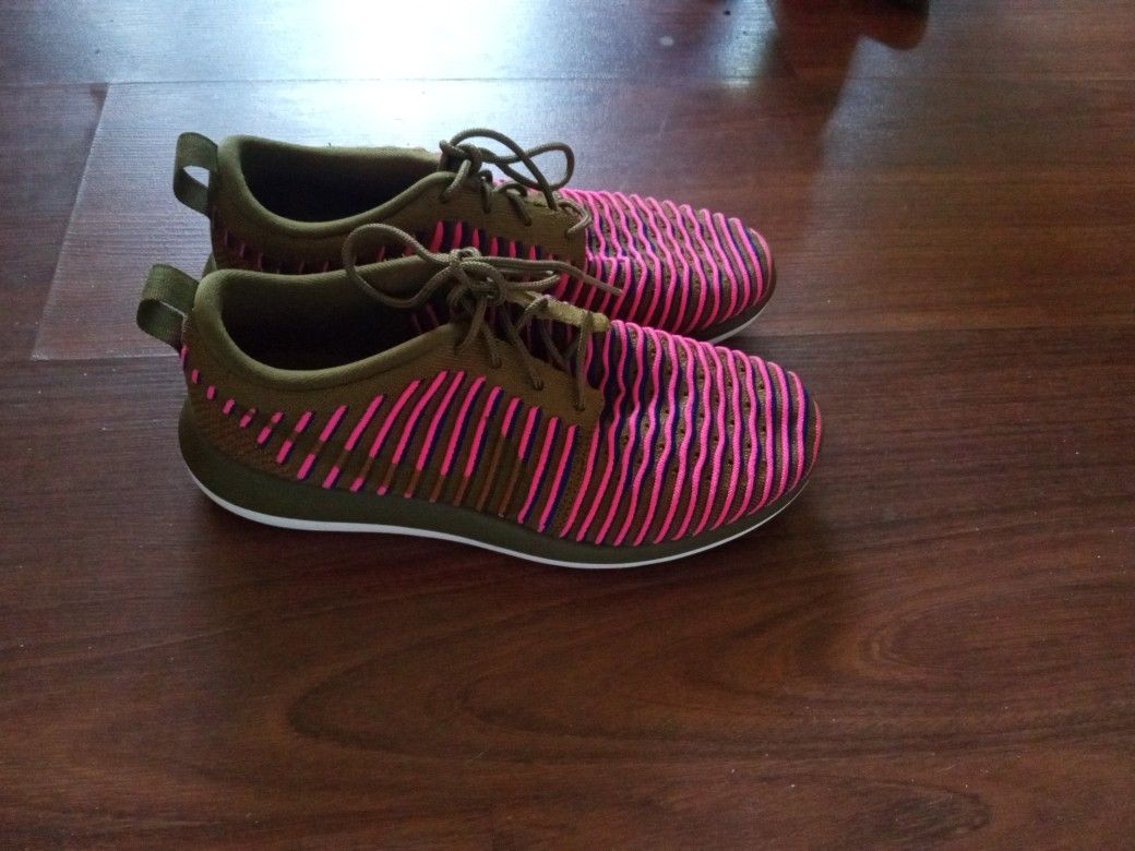 Women's Nike Shoes