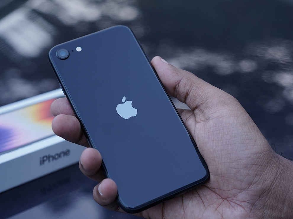 iPhone SE 2 Unlocked In Mint Condition No iCloud Can Be Used On Any Carrier