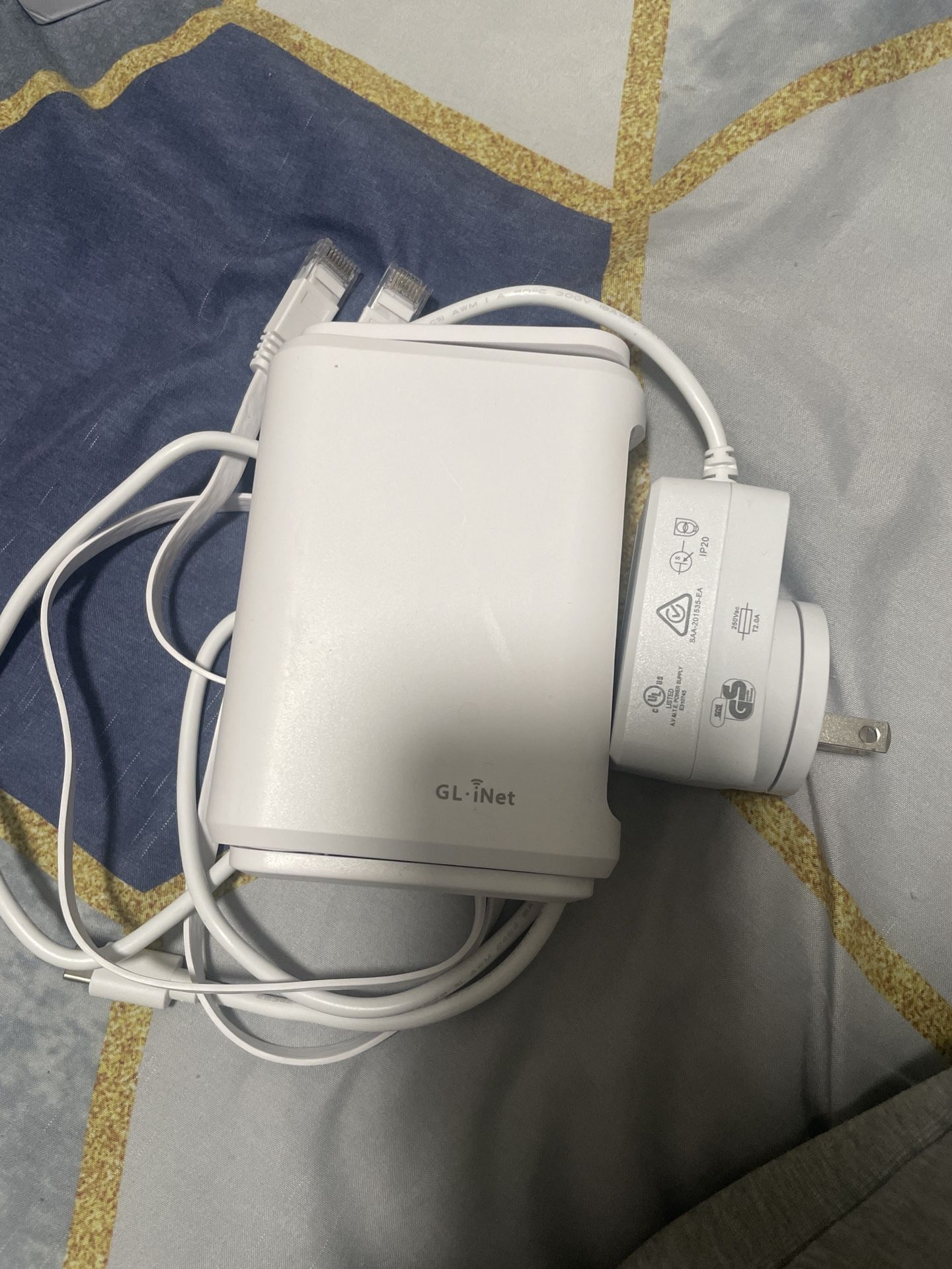 GL.iNet GL-SFT1200 (Opal) Secure Travel WiFi Router