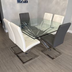 Dining Table & Chairs