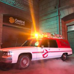 1984 Ghostbusters Ecto1 - Cadillac Hearse 