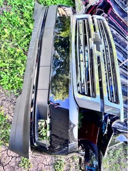 2015 to 2020 CHEVY TAHOE / SUBURBAN LTZ FRONT BUMPER