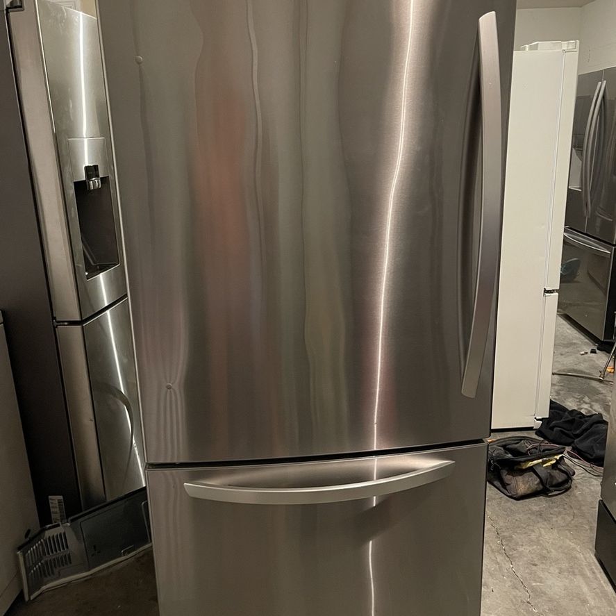 Lg Stainless Steel Refrigerator 33 Wide