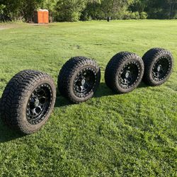 4 Radar Renegade Rt Tires 275 60 20 - 20x10 and Scorpion Nomad Wheels FULL SET