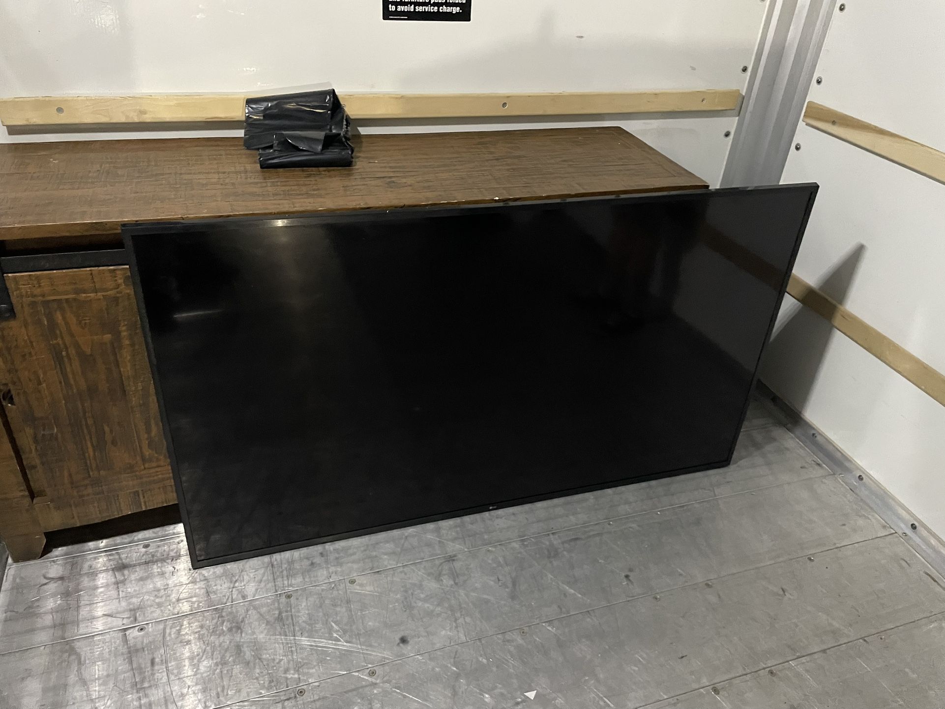 70 Inch LG 4k Internet TV 