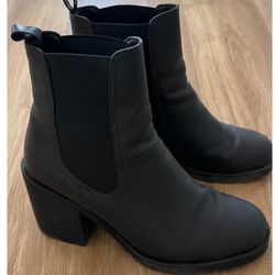 Black Chelsea Boots Size 42