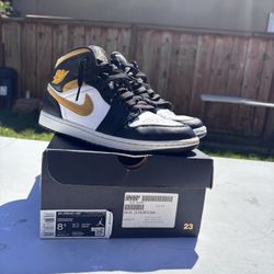 Nike Air Jordon 1 Mid