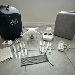 DJI Phantom 4 Drone 