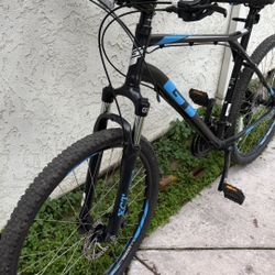 GT Aggressor Pro Mountain Bike