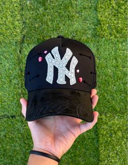 31 Hats “LoveStruck” 💘