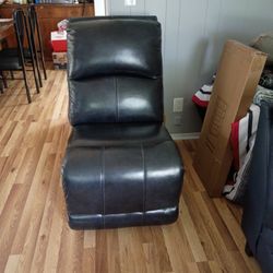 CHAIR HIGH GRADE VINYL 