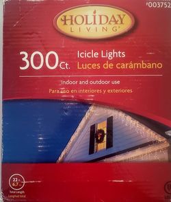 300 CHRISTMAS ICICLE LIGHTS  NEW